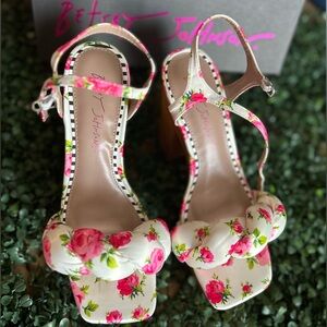 Betsey Johnson Heels. Worn Once. Size 9.